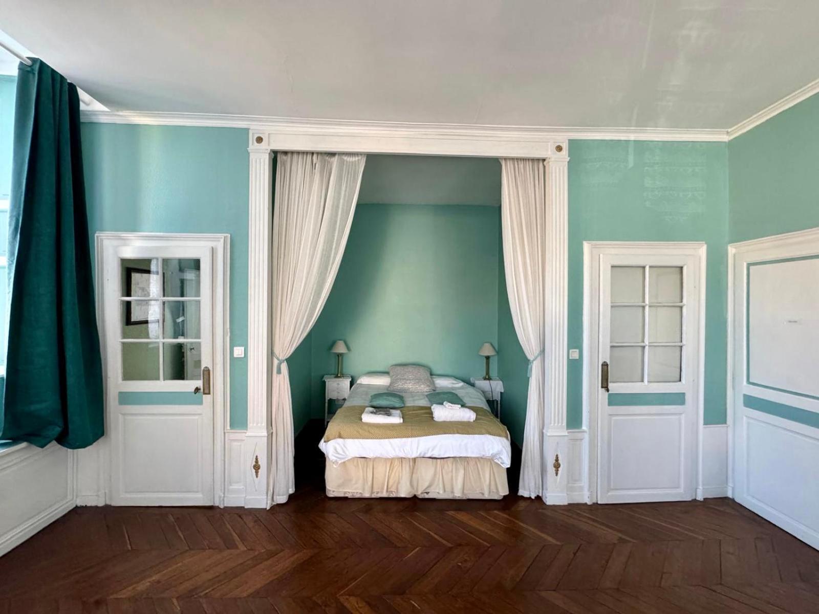 L'Escapade Place Voltaire Vermenton Værelse billede